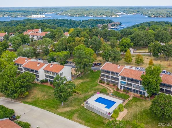 67 Ventura Dr #426, Lake Ozark, MO 65049