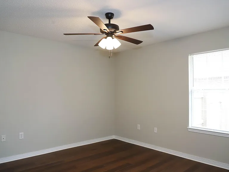 4892 Jaimee Leigh Dr — Photo 9