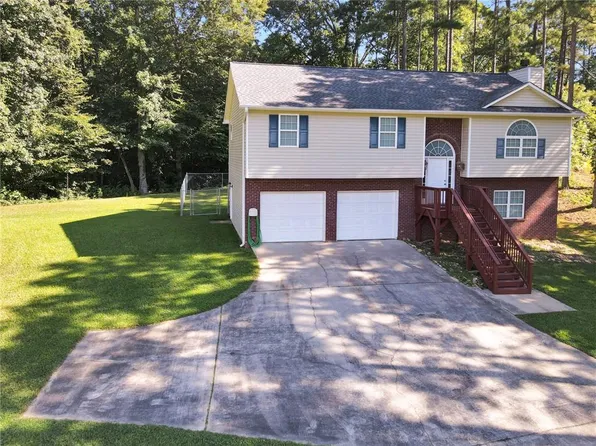 246 Ruby Ct, Carrollton, GA 30116