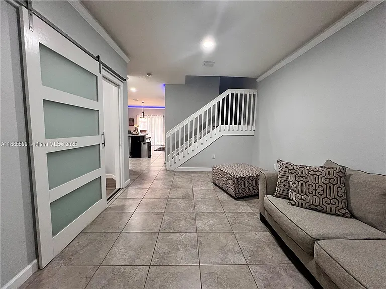 159 SE 34th Ave — Photo 3