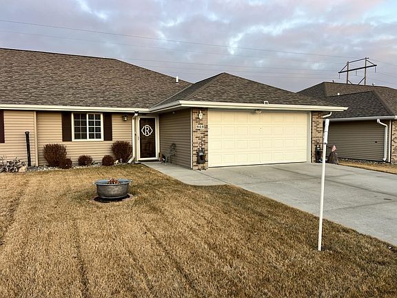 2nd image of 908 W Meadow Ridge Rd