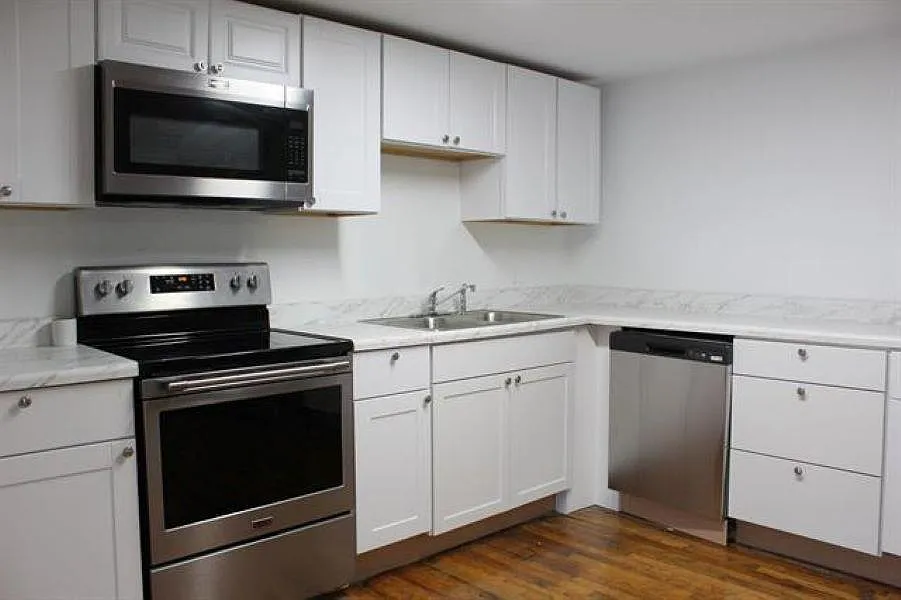3 bed, 1404 sqft, $1,750 — Photo 4