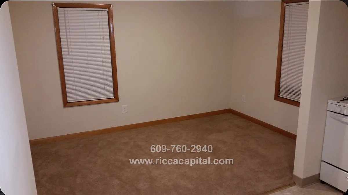 Building Photo - 507 Wilbur Ave #2