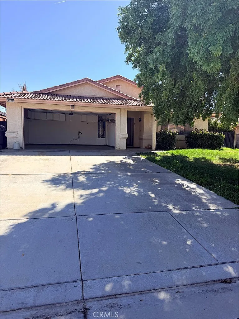 3 bed, 1508 sqft, $2,600 — Photo 1