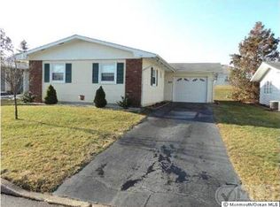 40 Dekker Ct, Brick, NJ 08724