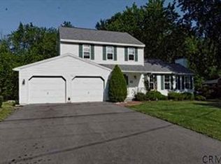 14 Veeder Dr, Albany, NY 12205