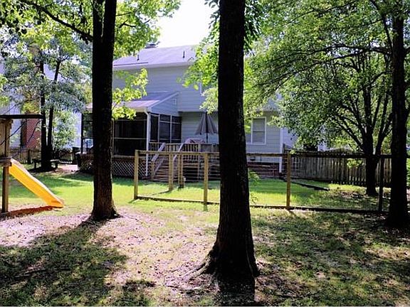 3rd image of 10527 Glenmar Ct