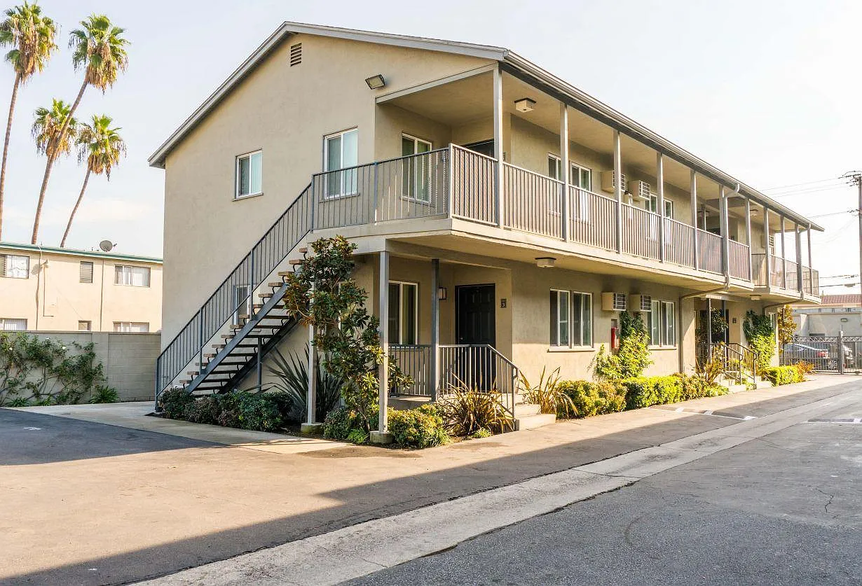 Flower Tree Apartments — Photo 3