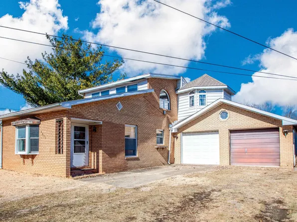 2011 E Longshore Pl, Peoria Heights, IL 61616