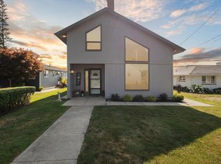 51174 N Shore Dr, Elkhart, IN 46514