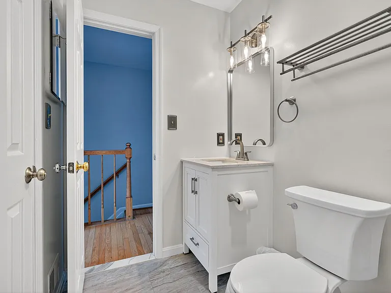 8 Suncroft Ct — Photo 12