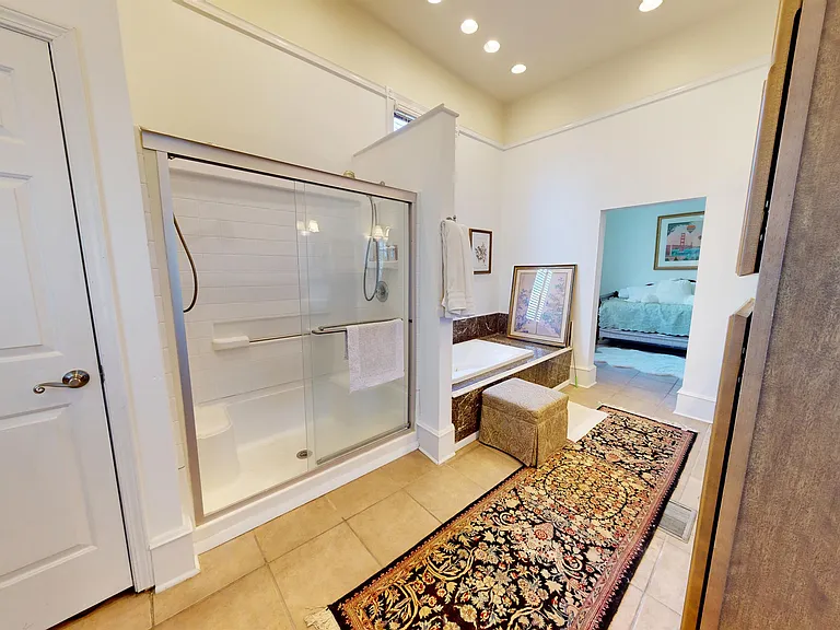 648 Clayton St — Photo 30