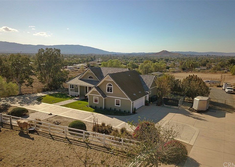 1st image of 4210 Crestview Dr