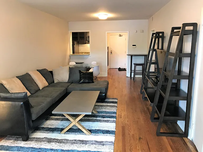 519 S Edgewood St #104 — Photo 2