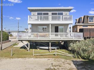 41 Harbor Rd, Westhampton Beach, NY 11978