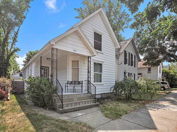 1244 Quarry Ave NW, Grand Rapids, MI 49504