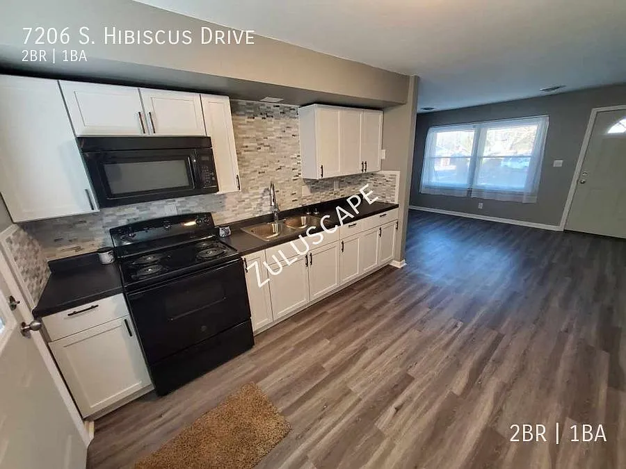 7206 Hibiscus / Newly remodeled 2bed/1bath single family home in Muncie. — Photo 3