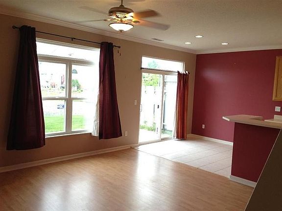 5th image of 9224 Great Lakes Cir