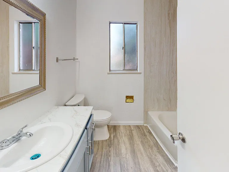 808-Ortiz-SE-Unit-3-Bathroom_07052026