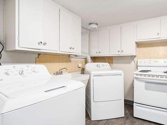 4th image of 1029 Cranford Pl #B
