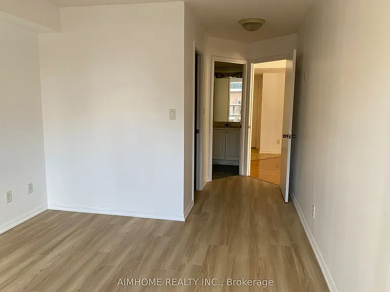 1000 King St W #317 — Photo 20