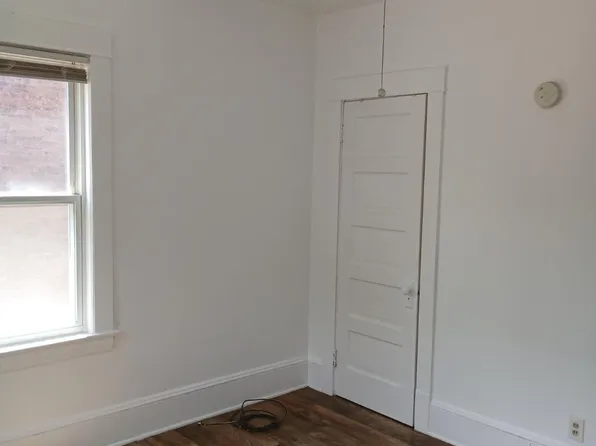 2220 Murray Hill Rd, Cleveland, OH