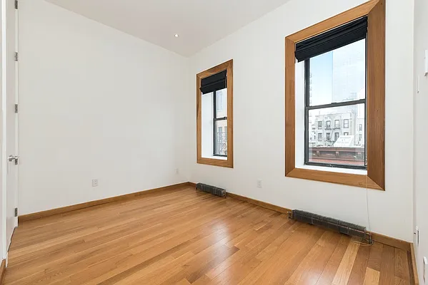 Rented by Bold Marketing | media 4