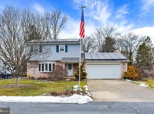1414 Harcourt Dr, Harrisburg, PA 17110