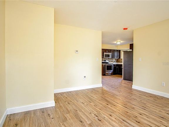 5th image of 124 Orange Dr