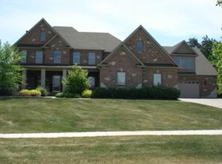 615 Whirlaway Dr, Genoa, IL 60135