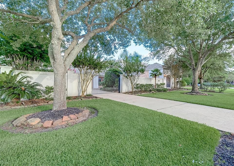 1st image of 5675 Grand Floral Blvd