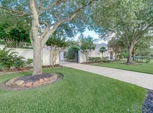 5675 Grand Floral Blvd, Houston, TX 77041