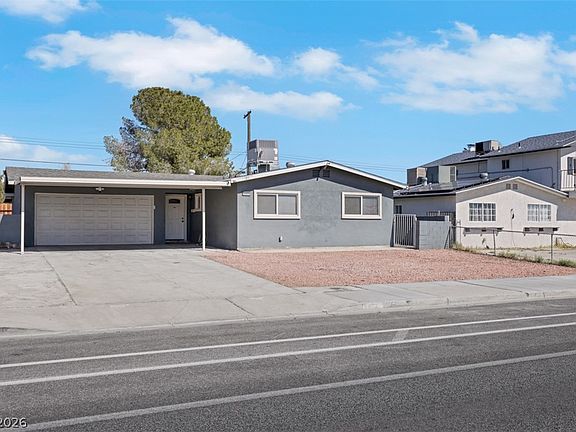 4th image of 4404 Alta Dr
