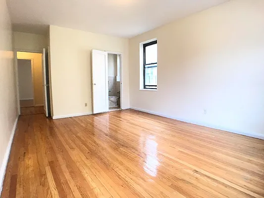 Rented by Sovereign Associates | media 25