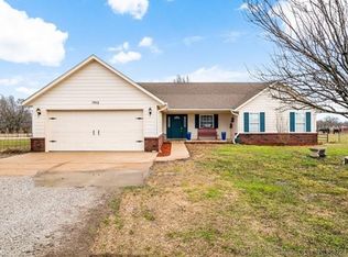 7955 S Country Ln, Talala, OK 74080