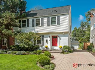 724 Forest Rd, Glenview, IL 60025