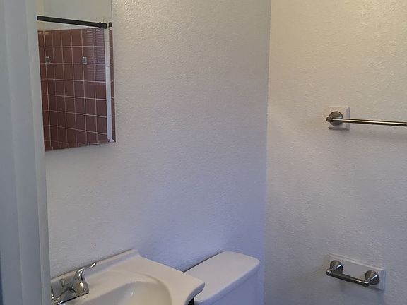2nd image of 2007 E Ocean View Ave #E
