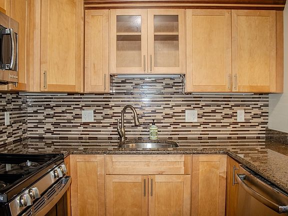 4th image of 39 Fayette St #102