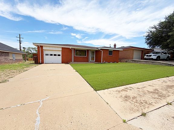 2nd image of 2221 Lynn Dr