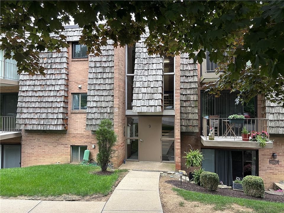 1st image of 915 Forest Green Dr