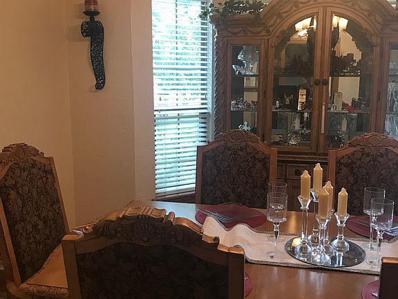 Formal dining 
