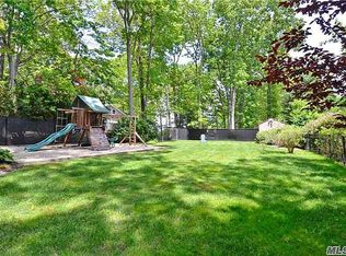 14 Ryder Ave, Dix Hills, NY 11746
