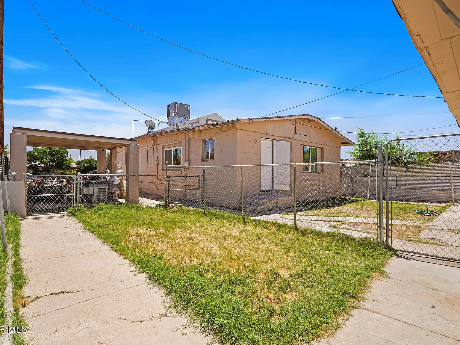 1 bed, 1.0 bath, 550 sqft, $850 — Photo 2
