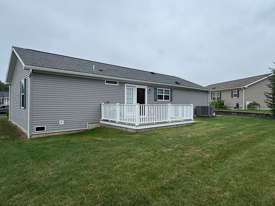 2nd image of 26 Hosta Ln #108