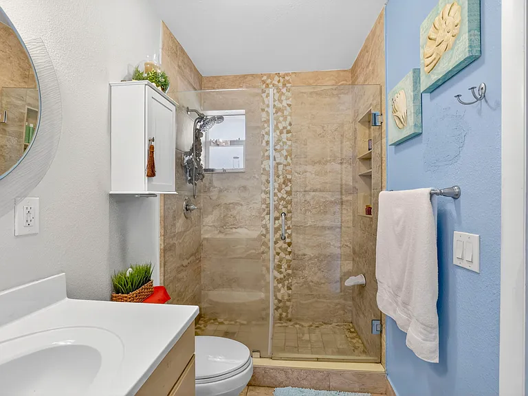 3207 Marine Dr #D — Photo 20