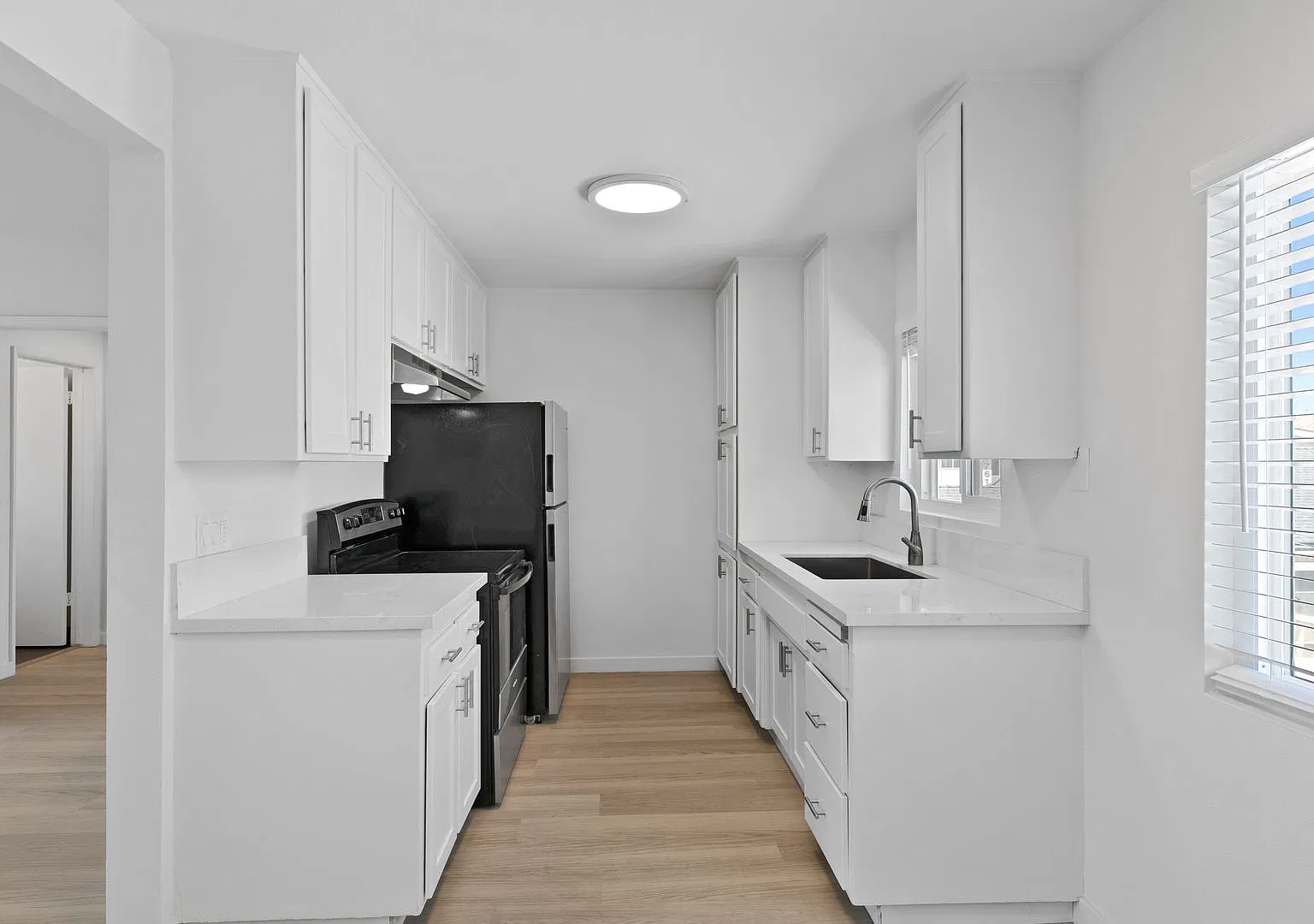 1740 Park Avenue — Photo 2