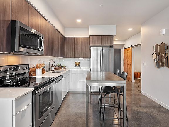 4th image of 22526 SE 4th St Unit 522