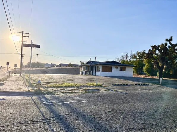 15720 Mojave Dr, Victorville, CA 92394