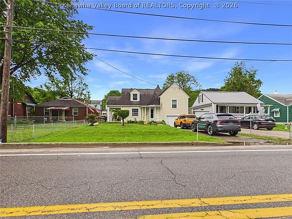 2nd image of 6608 Maccorkle Ave SE