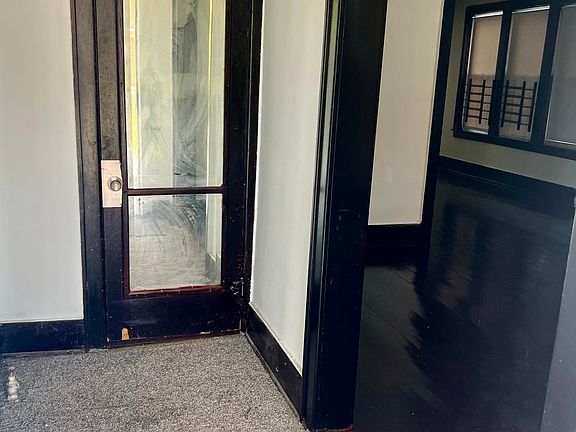 5th image of 245 W Buena Vista St